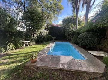 Casa · 180m² · 6 Ambientes · 1 Cochera · Chalet de 5 Dorm. con Jardín en La Lucila, Vicente López
