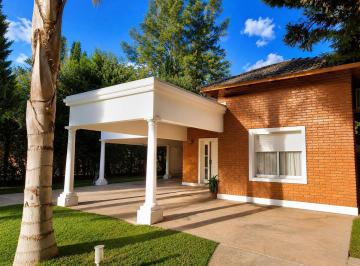 Casa · 225m² · 4 Ambientes · 2 Cocheras · Venta - Casa 2 Dorm. Roldan