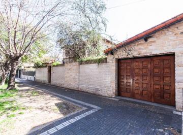 Casa · 140m² · 4 Ambientes · 1 Cochera · Venta - Casa 4 Ambientes - Lomas de Zamora