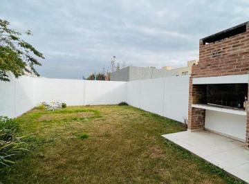 Casa · 130m² · 5 Ambientes · 2 Cocheras · Duplex en Alquiler - Barrio Privado La Catalina