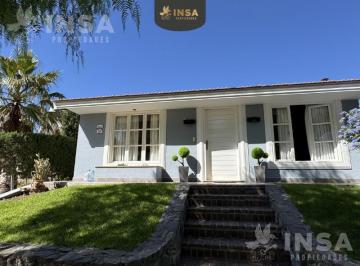 Casa · 124m² · 4 Ambientes · 1 Cochera · Casa en Dalvian
