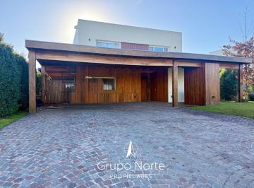Casa · 300m² · 5 Ambientes · 6 Cocheras · Casa en Alquiler Al Lago en Castaños, Nordelta, Tigre