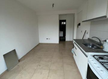 Departamento de 2 ambientes, Lanús · Dto. 2 Ambientes con Amplio Balcón