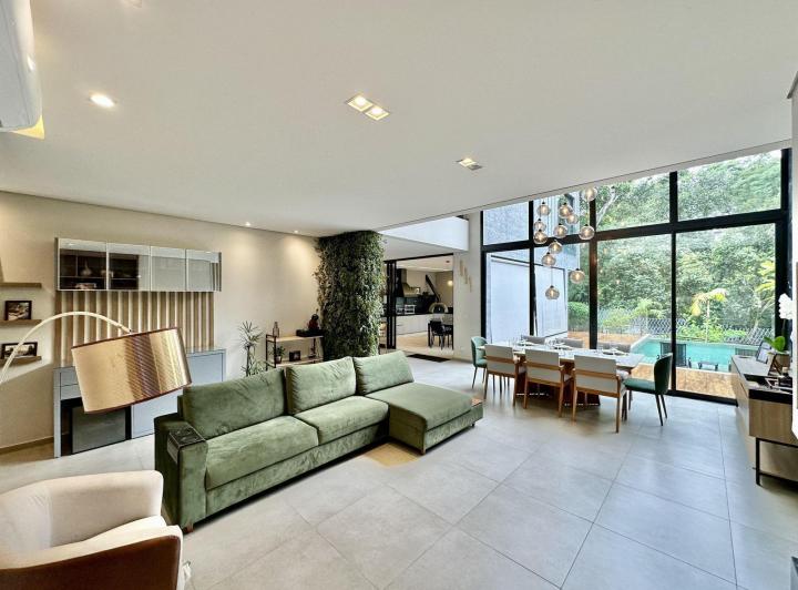 Departamento · 200m² · 6 Ambientes · 2 Cocheras