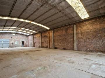 Casa · 492m² · 4 Ambientes · Venta/permuta: Departamento de 1 Dormitorio con Patio y Galpón. Cañada de Gómez, Argentina.