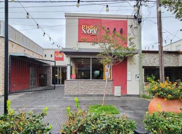 Local comercial · 171m² · Pizzeria / Bar Equipado