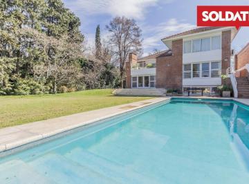 Casa · 600m² · 6 Ambientes · 1 Cochera · Casa en Venta 4 Dorm. - Las Lomas de San Isidro.
