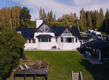 Casa · 270m² · 6 Ambientes · 2 Cocheras · Casa en Venta con Salida Al Lago en Bariloche