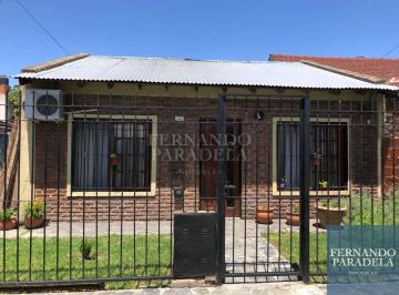 FPI-FPI-120_2 · Casa en Venta de 2 Dorm. C/ Cochera en Villa Gobernador Udaondo
