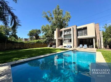 FPI-FPI-126_2 · Casa en Venta de 4 Dorm. C/ Cochera en Villa Udaondo