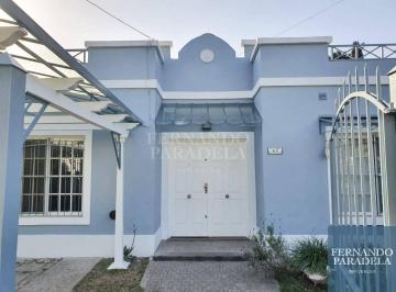FPI-FPI-141_2 · Casa en Venta de 3 Dorm. C/ Cochera en Villa Gobernador Udaondo