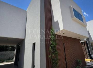 FPI-FPI-222_2 · Casa en Venta de 3 Dorm. C/ Cochera en Parque Leloir