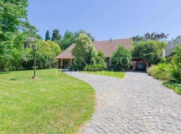 FPI-FPI-316_2 · Casa en Venta Sobre Circuito Aeróbico de Parque Leloir