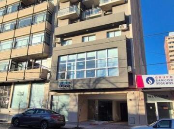 Departamento · 45m² · 2 Ambientes · 1 Cochera · Alquiler Depto 1 Dorm con Cochera Cubierta Centro Nqn