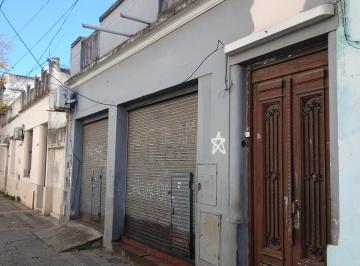 PH · 70m² · 4 Ambientes · Oportunidad PH con Posibilidad de Locales Al Frente Centro de Avellaneda Alquiler