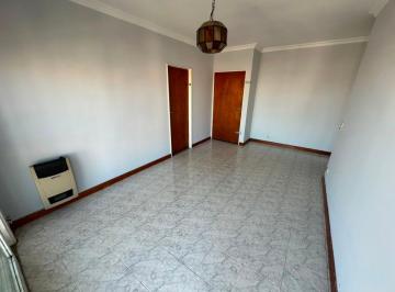 Departamento de 2 ambientes, Avellaneda · Alquiler de Amplio Dos Ambientes en Wilde Centro