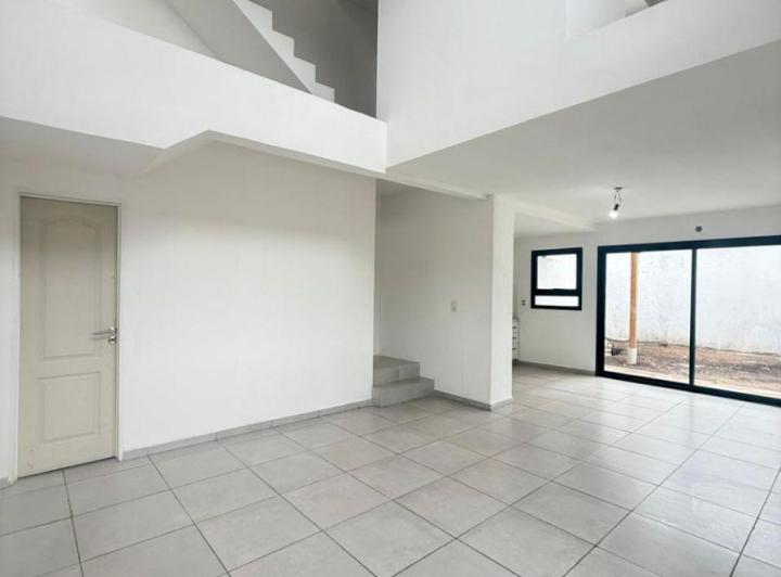 Casa · 120m² · 4 Ambientes · 1 Cochera
