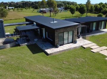 Casa · 300m² · 6 Ambientes · Venta Casa Laguna Vitel - Chascomus