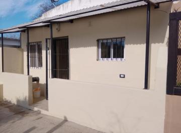 Casa de 3 ambientes, La Plata · Casa 1 Dormitorio en Alquiler - Villa Elisa, La Plata