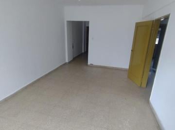 Departamento · 65m² · 4 Ambientes · Departamento en Centro