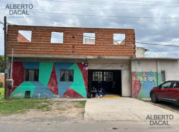 Bodega-Galpón · 180m² · Galpon en Venta en 163/64 y 65 La Plata - Alberto Dacal Propiedades