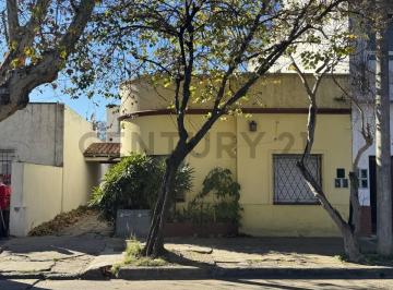 PH · 86m² · 3 Ambientes · 1 Cochera · Venta PH Tres Ambientes Apto Credito Terraza Patio y Cochera en Villa Sarmiento