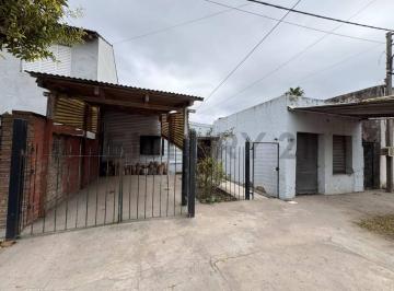 Casa · 120m² · 4 Ambientes · 1 Cochera · Casa 2 Dorm. en Venta en Berisso
