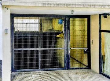 Garage · 12m² · Cochera Fija Cubierta en Palermo Hollywood.