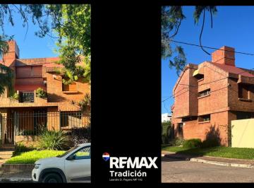 Casa · 225m² · 10 Ambientes · 1 Cochera · Casa Alquiler 5 Dorm Villa Avalos Rcia