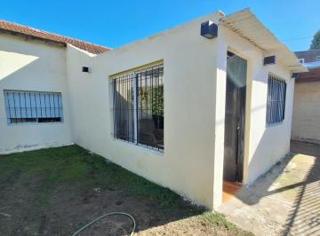 Casa · 90m² · 4 Ambientes · 3 Cocheras · Casa en Venta