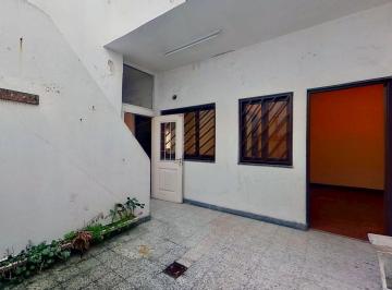 PH · 54m² · 3 Ambientes · PH 3 Ambientes con Patio Propio y Terraza Sarandi