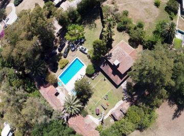 Quinta vacacional · 500m² · 5 Ambientes · 4 Cocheras · 2500 m² 500 m² Construidos Pileta | Benavidez