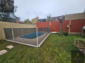 Casa · 119m² · 5 Ambientes · 1 Cochera · Venta de Casa, 3 Dorm., C/pileta en Altos de La Calera