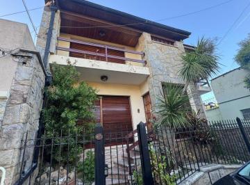 Casa · 194m² · 6 Ambientes · 2 Cocheras · Venta Casa 3 Dorm. - Haedo
