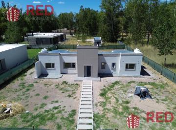 Casa · 130m² · 3 Ambientes · Vende Casa en Los Canales de Plottier
