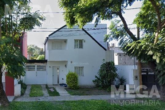 Casa · 150m² · 2 Ambientes · 2 Cocheras