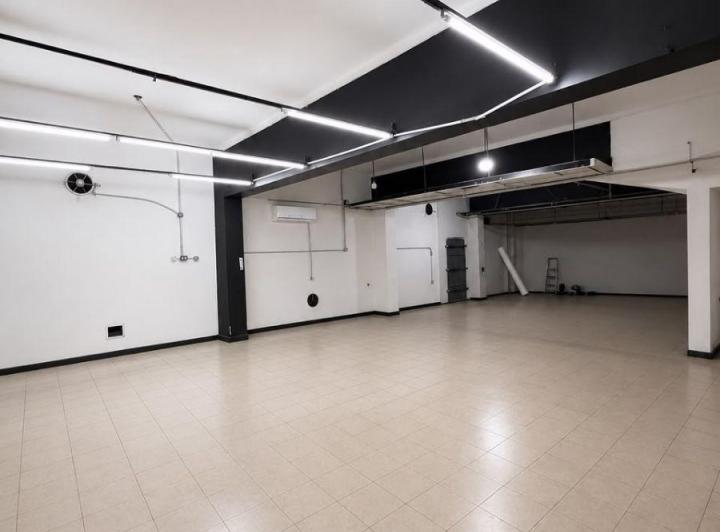Local comercial · 370m² · 3 Ambientes