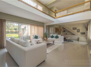 Casa · 290m² · 5 Ambientes · Casa en El Portillo Venta y Alquiler Anual