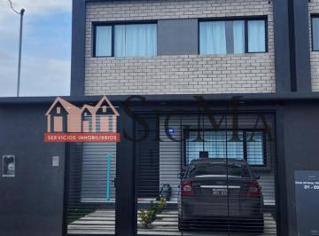 Casa · 132m² · 3 Dormitorios · 1 Cochera · Duplex a Estrenar en Venta