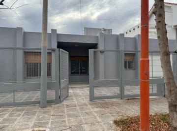 Casa de 5 ambientes, Cipolletti · Alquiler de Casa 3 Dorm., Cipolletti Bº Manzanar