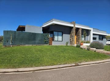 Casa · 200m² · 5 Ambientes · 2 Cocheras · Venta Casa Lar de Vieytes II Maipu Mendoza