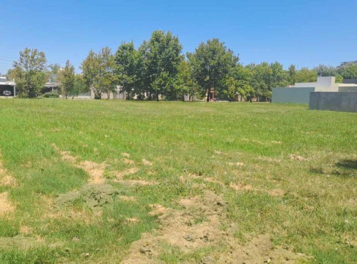 Terreno · 487m²