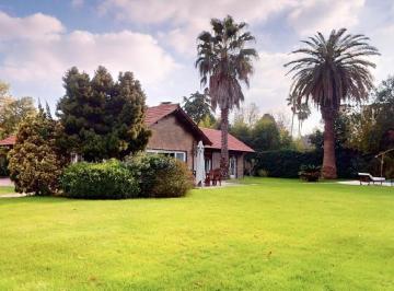 Casa · 260m² · 6 Ambientes · Casa en Venta en Highland Park Country Club