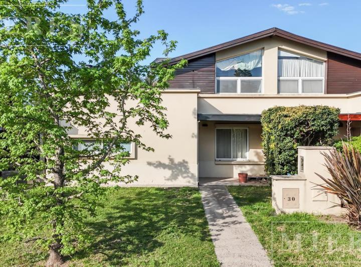 Casa · 120m² · 5 Ambientes · 1 Cochera
