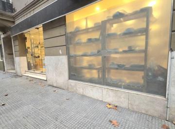Local comercial · 70m² · Local en Alquiler con Doble Vidriera