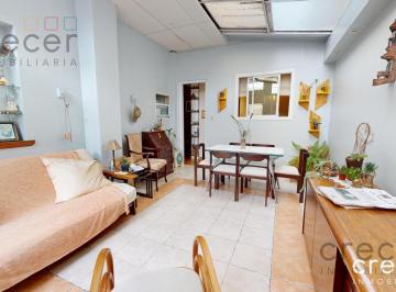 PH · 80m² · 4 Ambientes · PH de 4 Ambientes con Patio Sin Expensas Saavedra