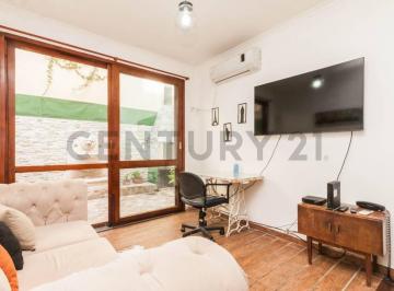 Departamento · 75m² · 3 Ambientes · Depto 3 Ambientes con Patio y Parrilla Apto Profesional en Lanusita