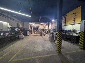 Local comercial · 700m² · Venta Galpon Industrial con Oficinas y Vivienda en Block - Lanús Oeste - Ideal Uso Mixto/inversion