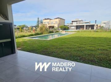 Casa · 194m² · 5 Ambientes · 1 Cochera · El Trébol - Casa 5 Ambientes - 900 m² Full Amenities