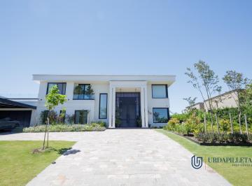 Casa · 426m² · 7 Ambientes · 2 Cocheras · Casa en Venta en Pilara Sobre Cancha de Golf - Urdapilleta Propiedades